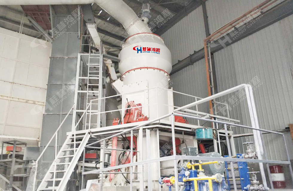 HLM立式磨粉机:磷矿磨粉增产磨机